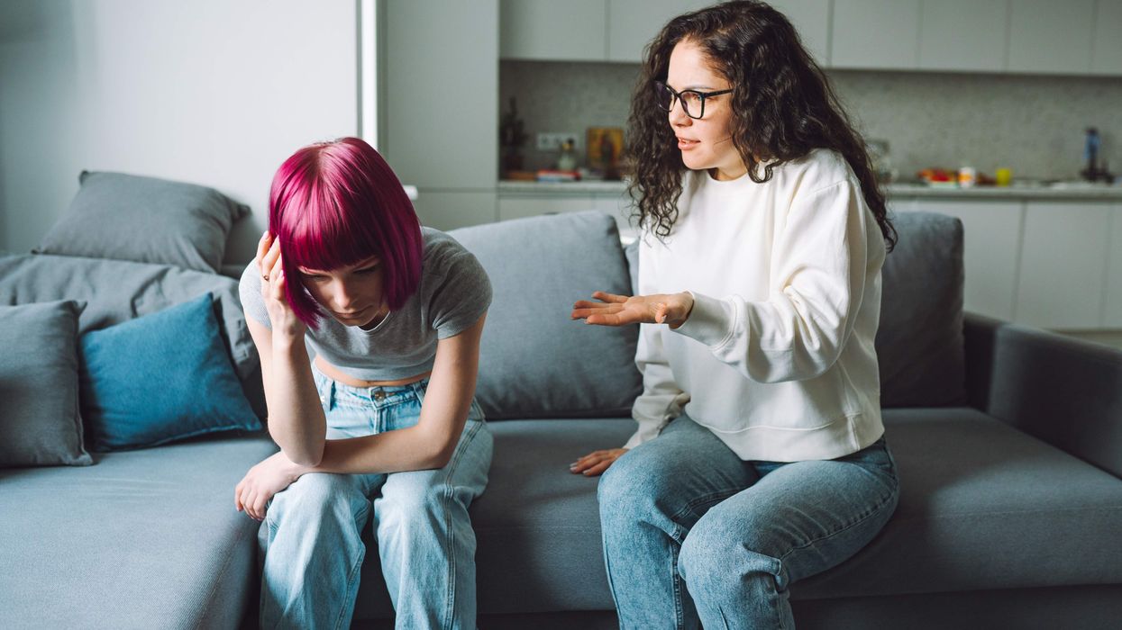 mother and daughter fighting