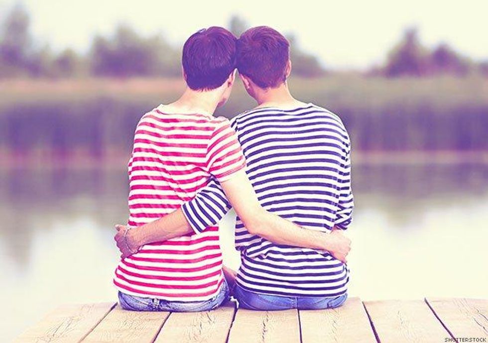 Pros and Cons of 9 Gay/Bi Dating/Hook Up Apps