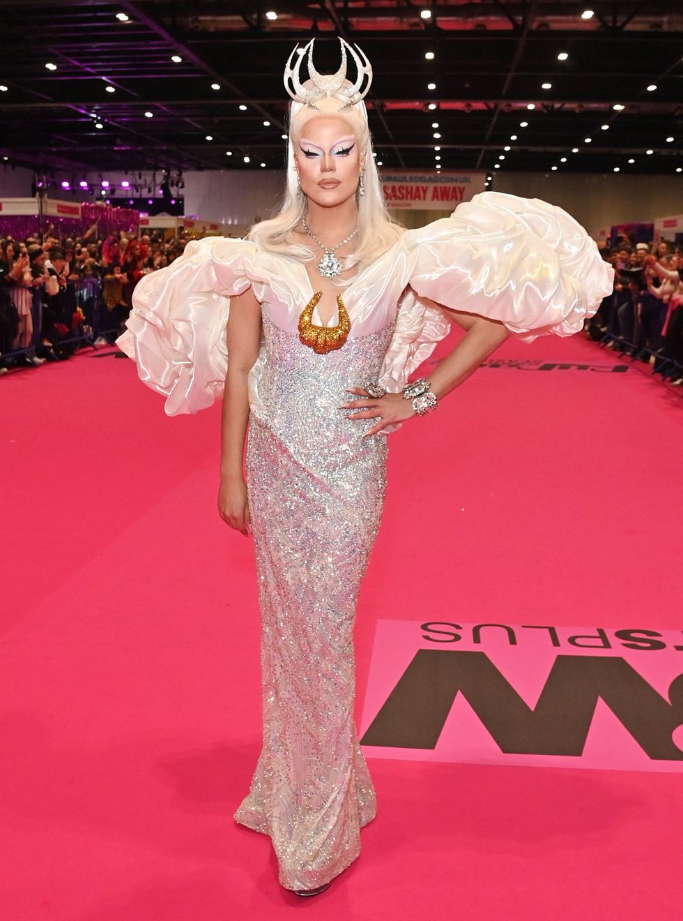 Photo Gallery Dragcon UK 2024 Queens Walk