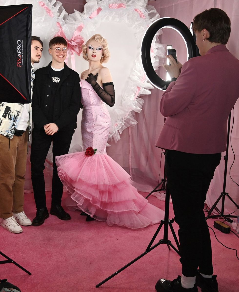 Photo Gallery Dragcon UK Event Tour