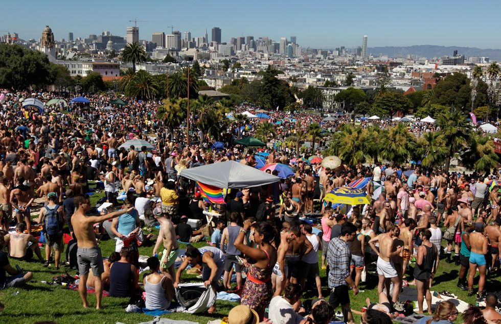 photo gallery Dyke Marches Dykes on Bikes worldwide through history