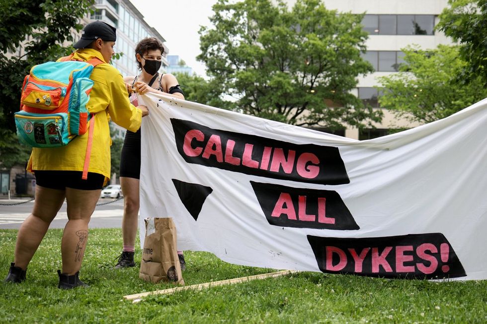 photo gallery Dyke Marches Dykes on Bikes worldwide through history