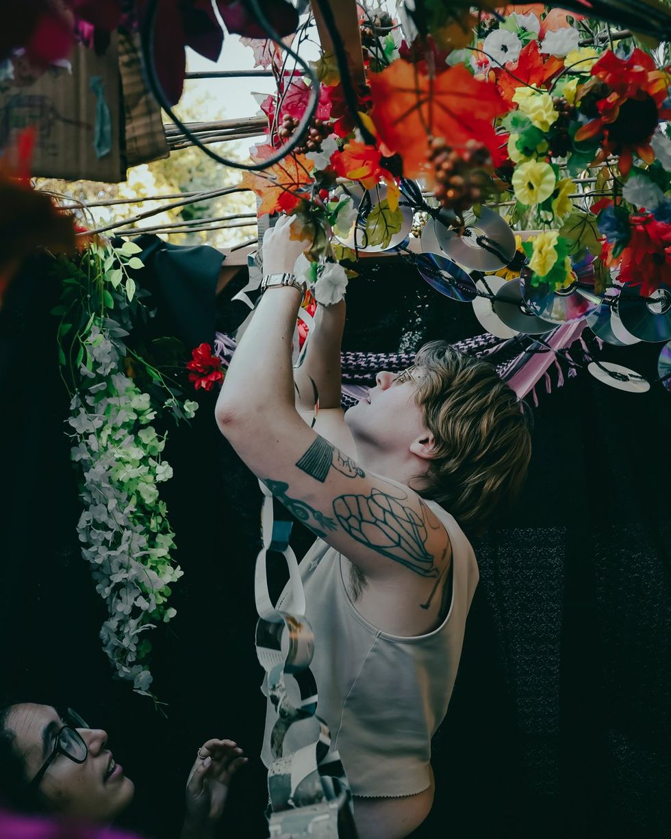 photo gallery Full Moon Drag troupe anti Zionist Jewish queer artists HOT 2 ROT Sukkot Drag Spectacular outside community garden Brooklyn NY