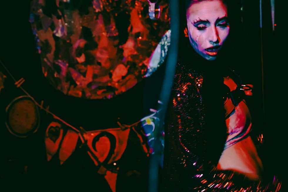 photo gallery Full Moon Drag troupe anti Zionist Jewish queer artists HOT 2 ROT Sukkot Drag Spectacular outside community garden Brooklyn NY