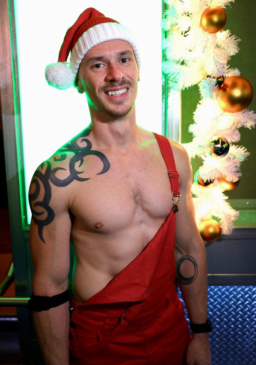 photo gallery gay bar Sidetrack Chicago Santa Speedo Run party 2024