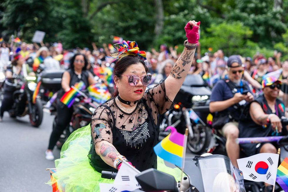 photo gallery NYC lgbtq pride parade 2024