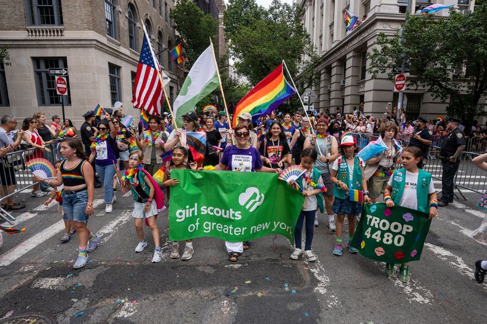 photo gallery NYC lgbtq pride parade 2024