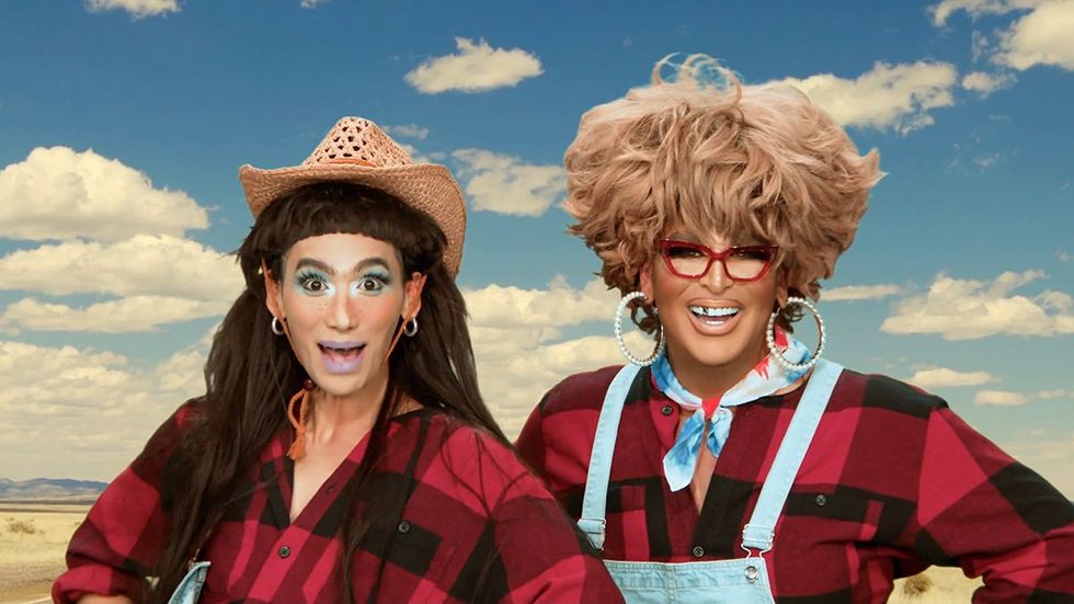 Plastique Tiara and Roxxxy Andrews in the comedy challenge
