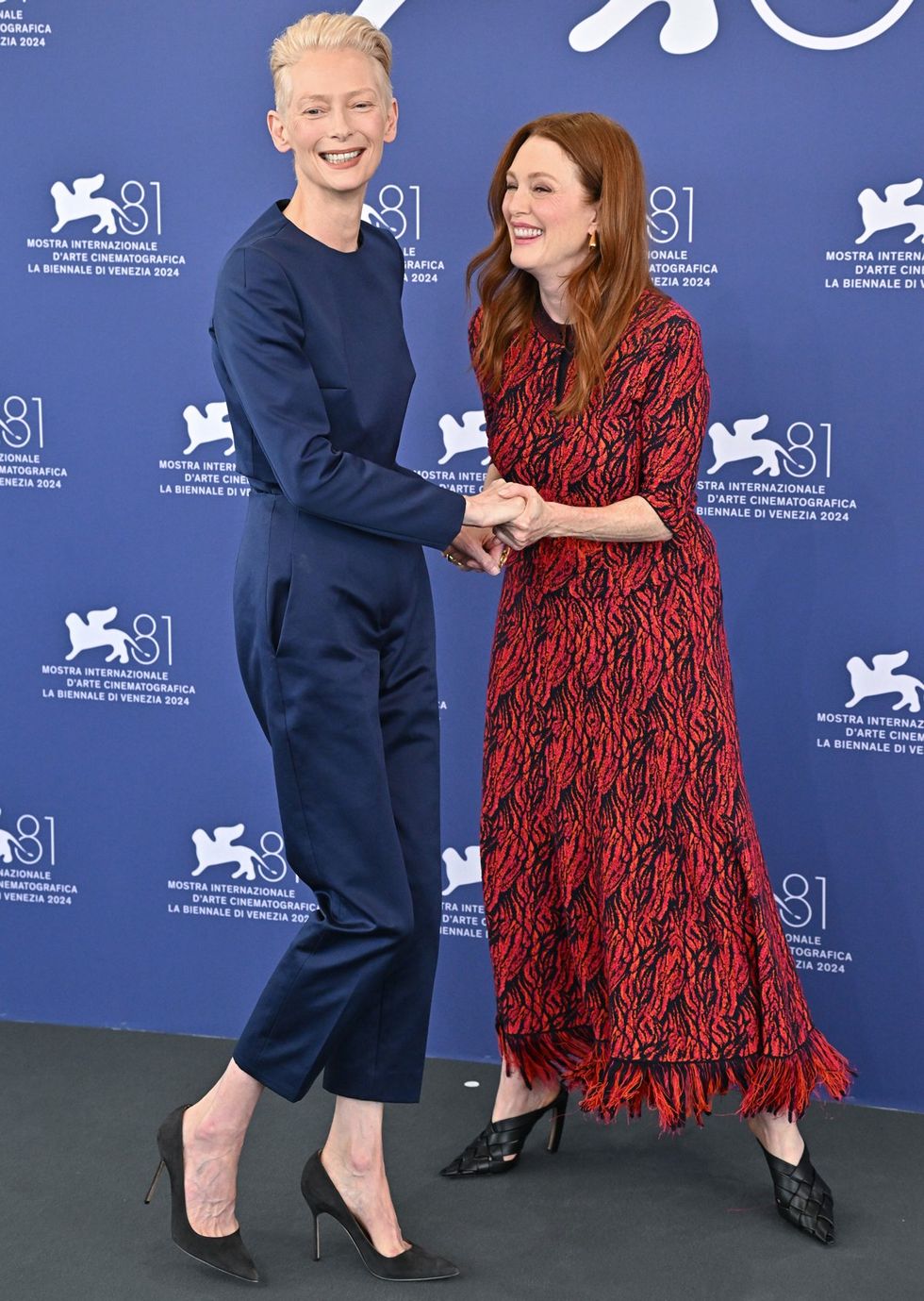 PRIDEsite photogallery TildaSwintson JulianneMoore VeniceFilmFestival cute sapphic redcarpets