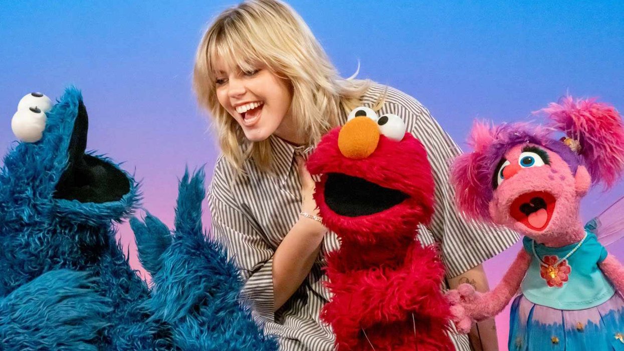 Renee Rapp on Sesame Street