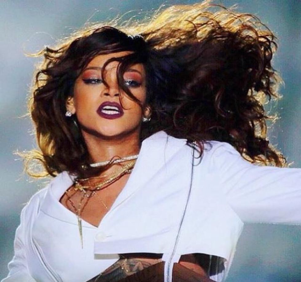 rihanna_2.jpg