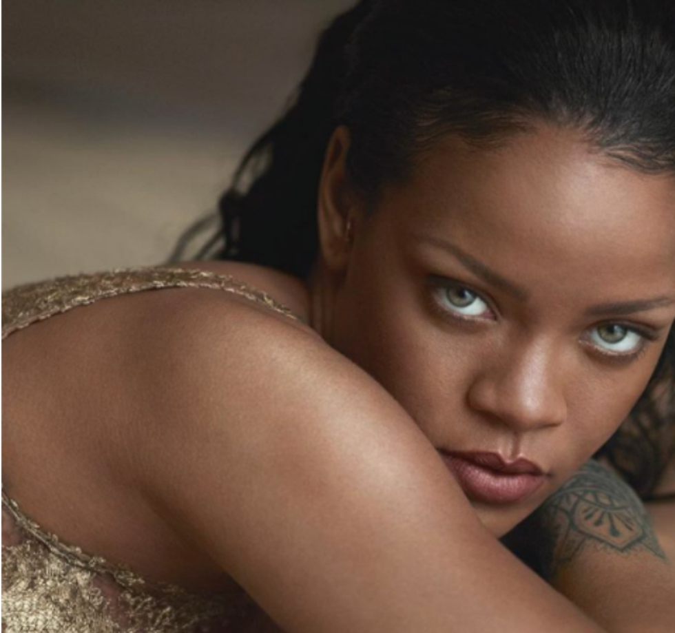 rihanna_6.png