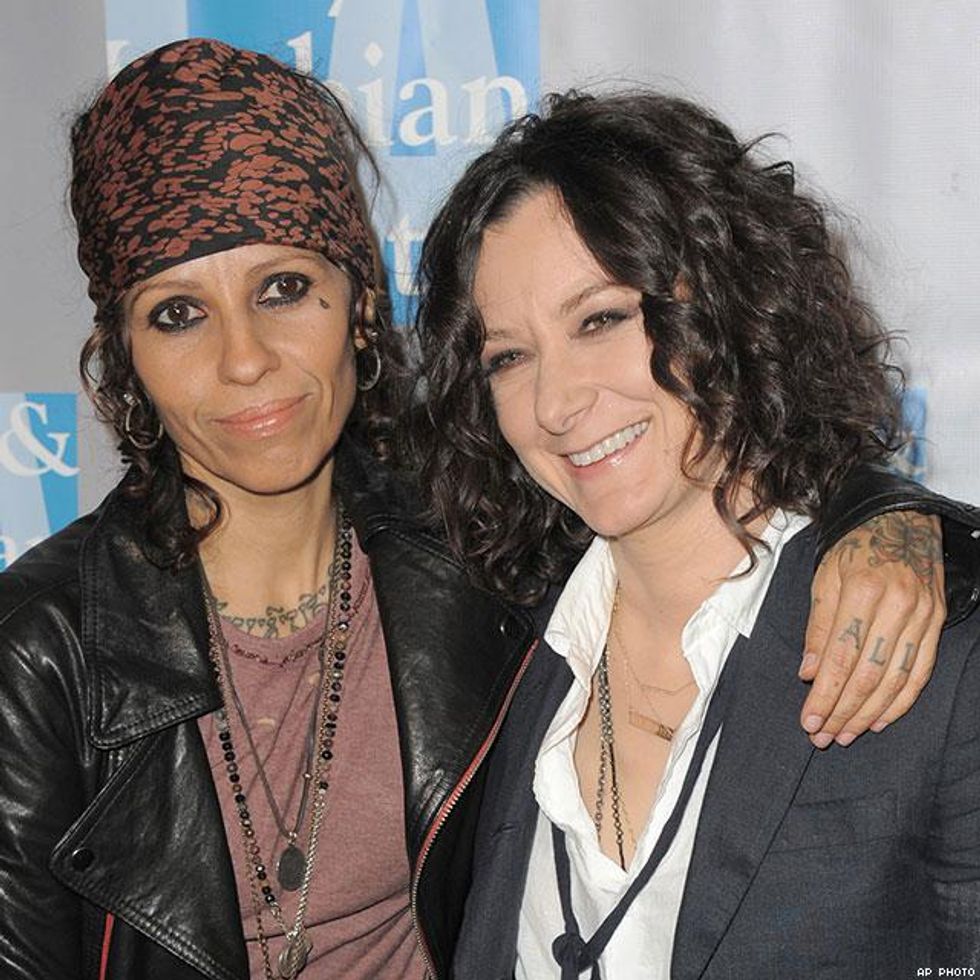 Sara Gilbert and Linda Perry