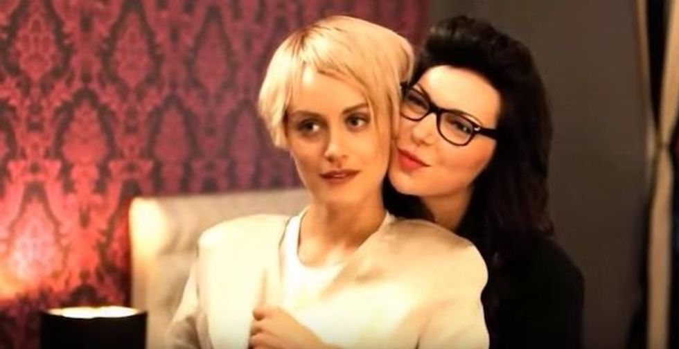 Taylor Schilling and Laura Prepon