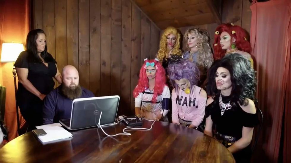 The queens get exposed in a polygraph test (season 2, episode 5)