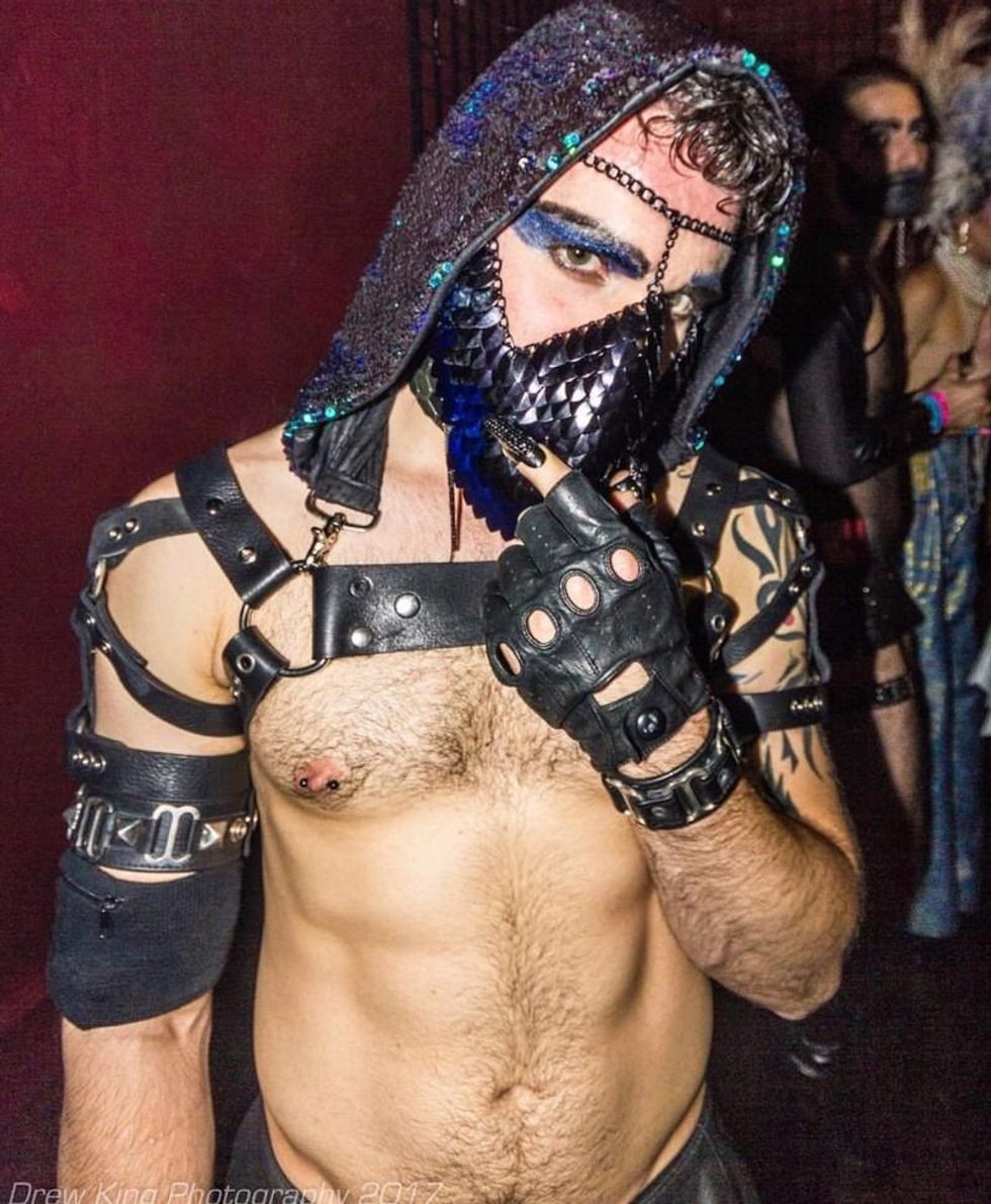 This queen serving Assassin's Creed realness