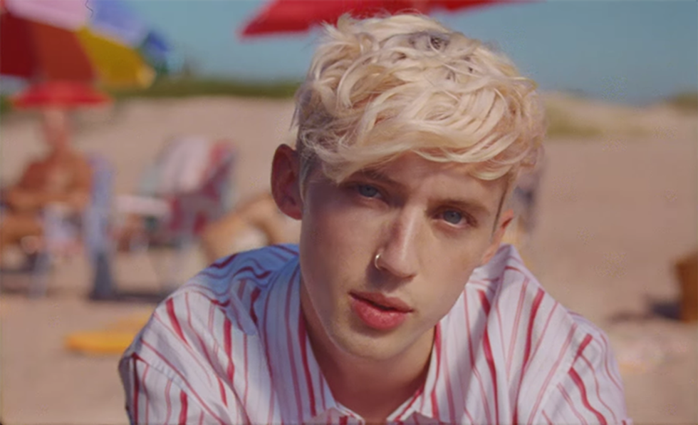 troye-sivan-lucky-strike.png
