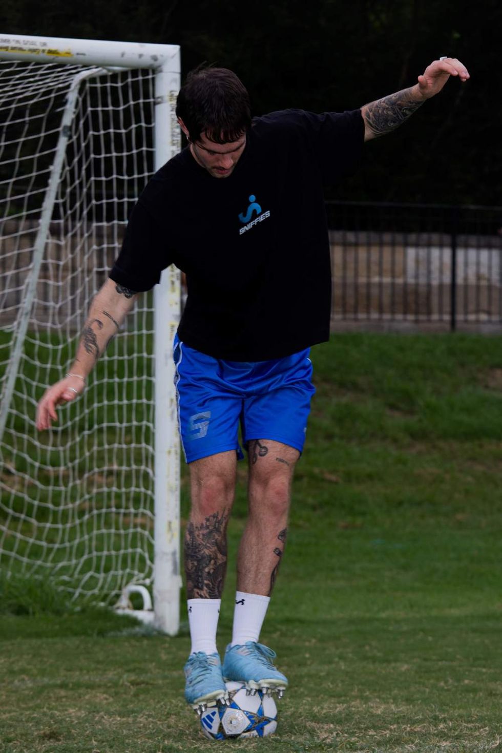 \u200bSniffies Team Player Capsule