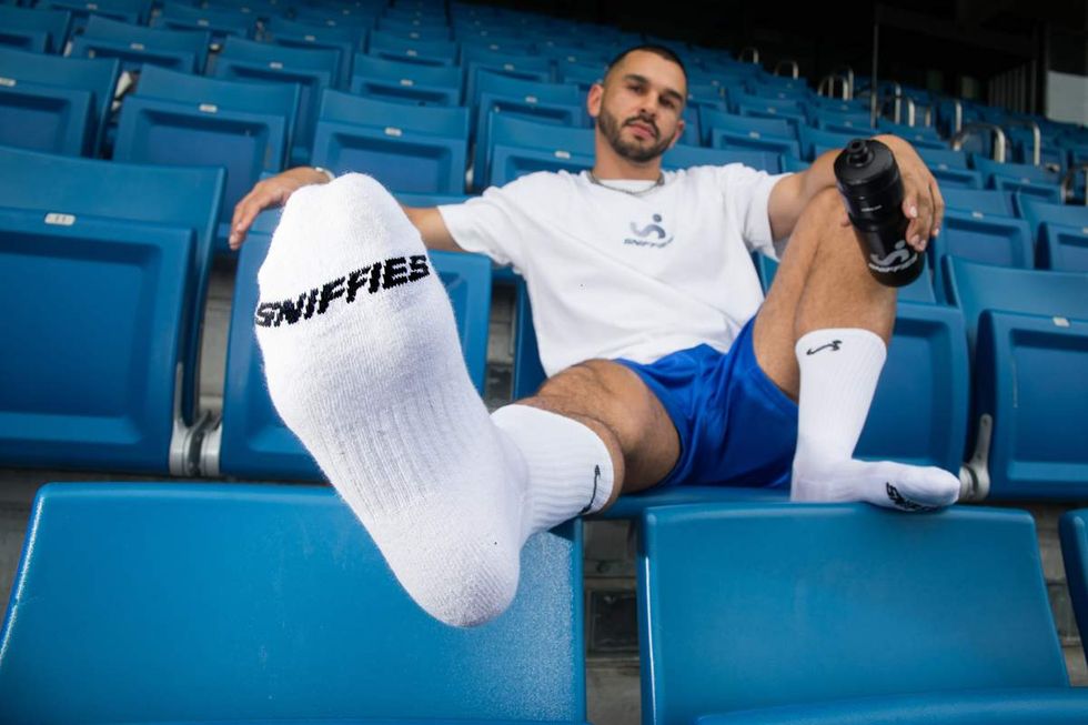 \u200bSniffies Team Player Capsule