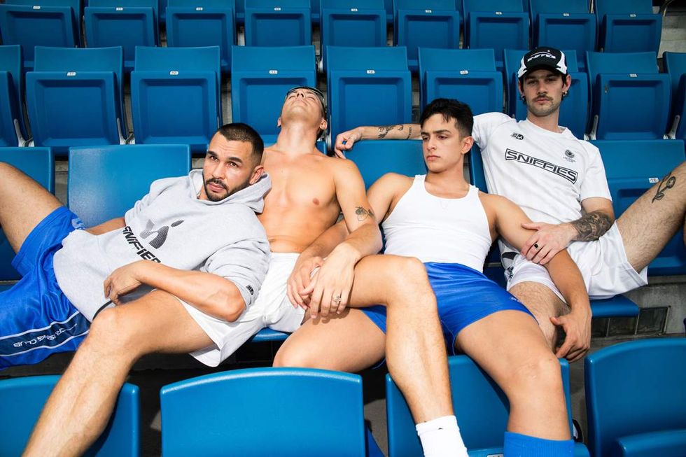 \u200bSniffies Team Player Capsule