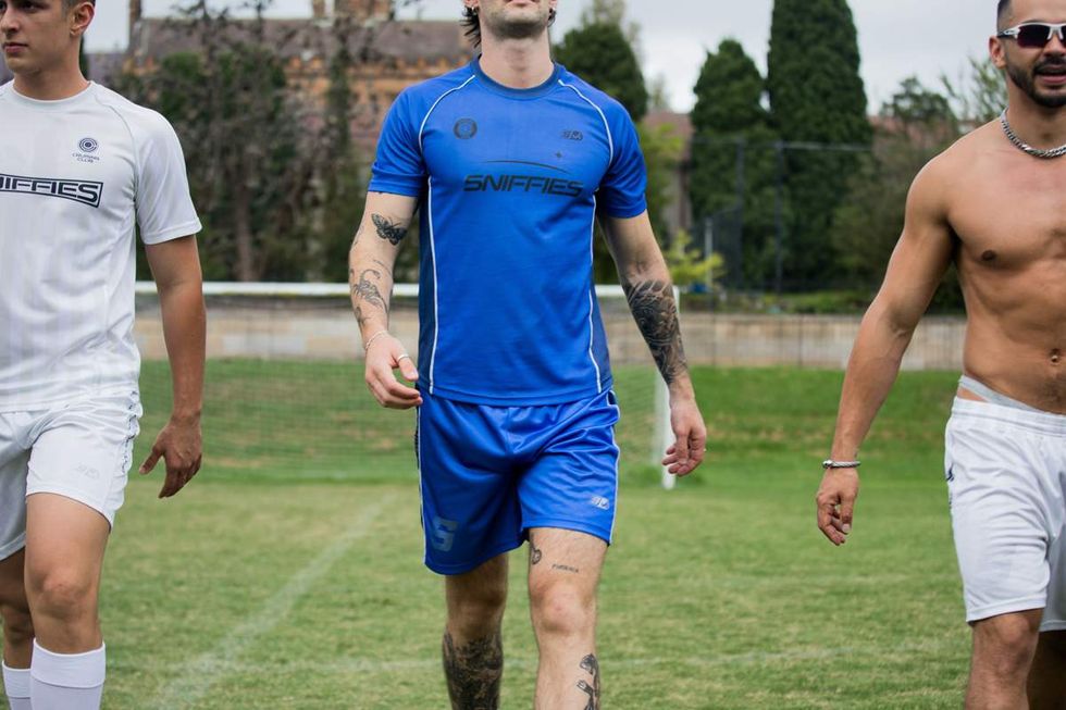 \u200bSniffies Team Player Capsule