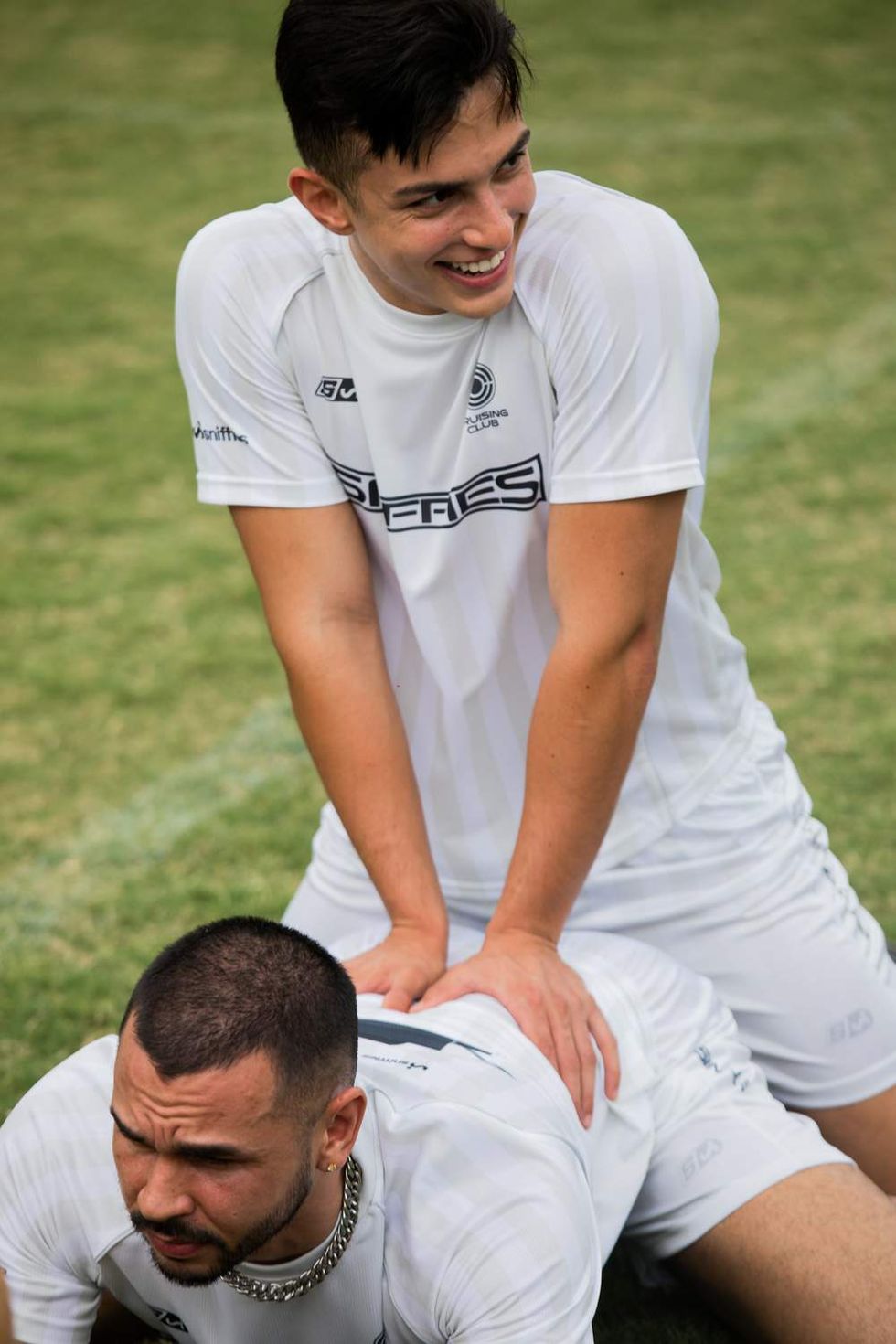 \u200bSniffies Team Player Capsule