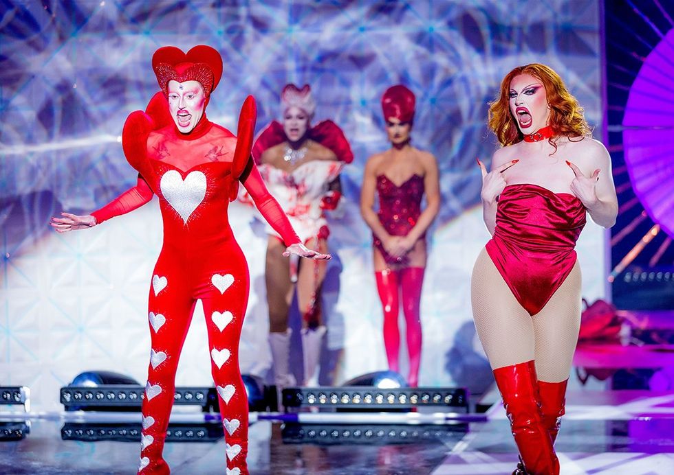 Vicki and DeeDee lipsync