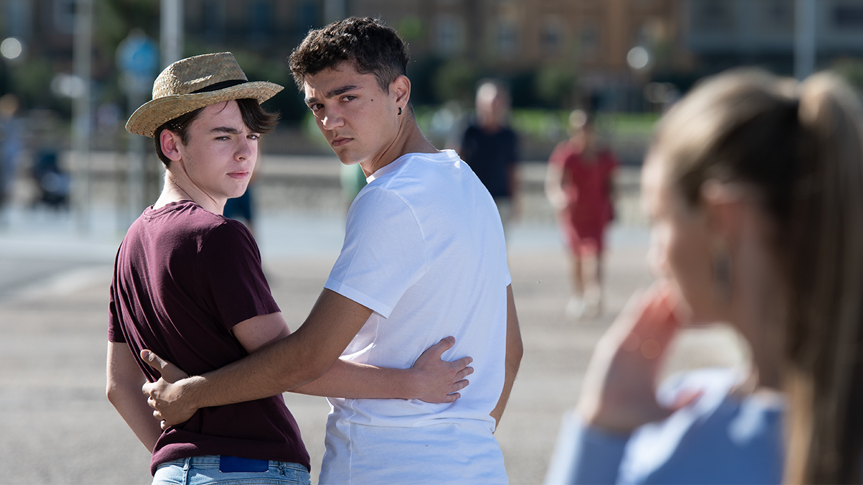 What is loud looking, and why do Gen Z queers keep calling it out?