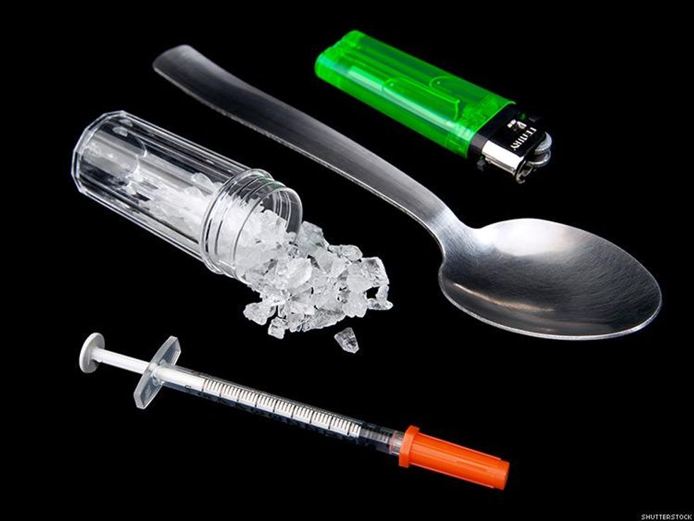 What Your Grindr \u201cAbout Me\u201d Actually Says About You