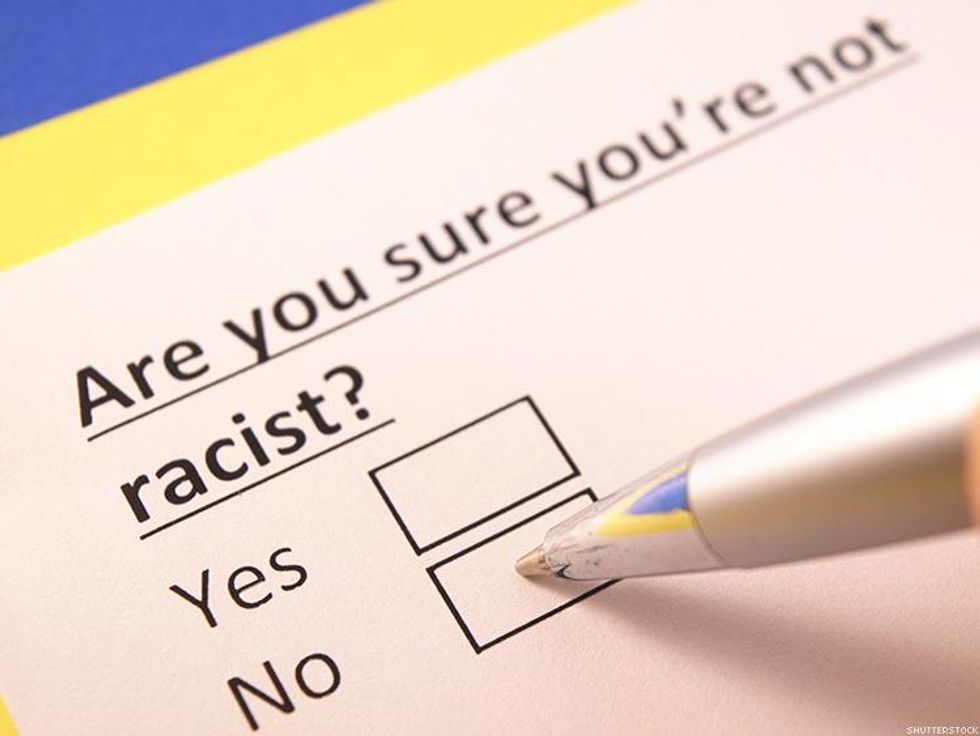 What Your Grindr \u201cAbout Me\u201d Actually Says About You