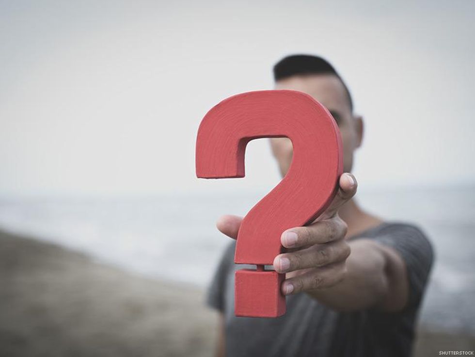 What Your Grindr \u201cAbout Me\u201d Actually Says About You