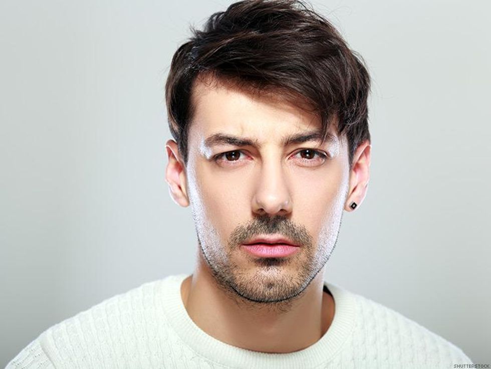 What Your Grindr \u201cAbout Me\u201d Actually Says About You