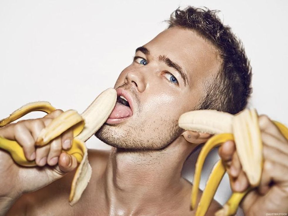 What Your Grindr \u201cAbout Me\u201d Actually Says About You