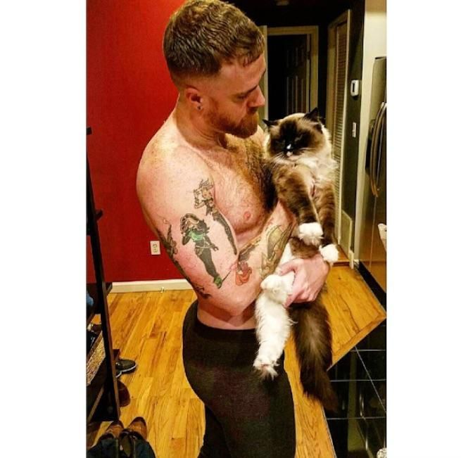 25 Lads in Longjohns that Make the Holidays Extra Happy