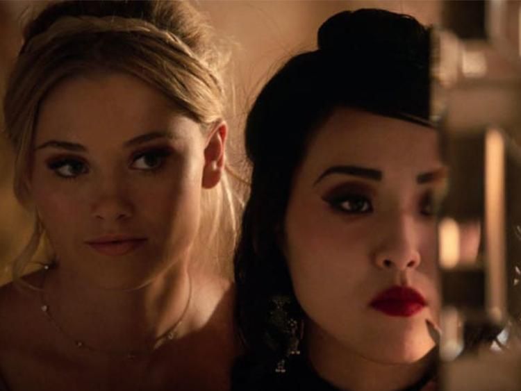 10 Lesbian & Bisexual Characters on TV We're Obsessed With