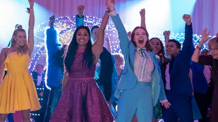 the-prom-trailer-gives-us-the-high-school-experience-we-wish-we-had
